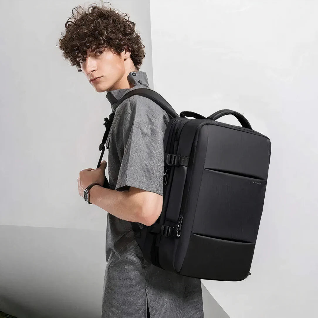 Sac à dos rectangulaire noir Grand sac à dos de voyage TerraMax 45L pour l’aventure