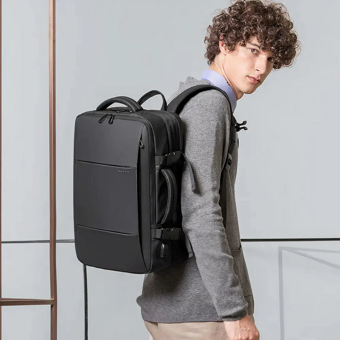 Sac à dos rectangulaire noir TerraMax 45L pour voyage et randonnée sur le Grand sac à dos de voyage