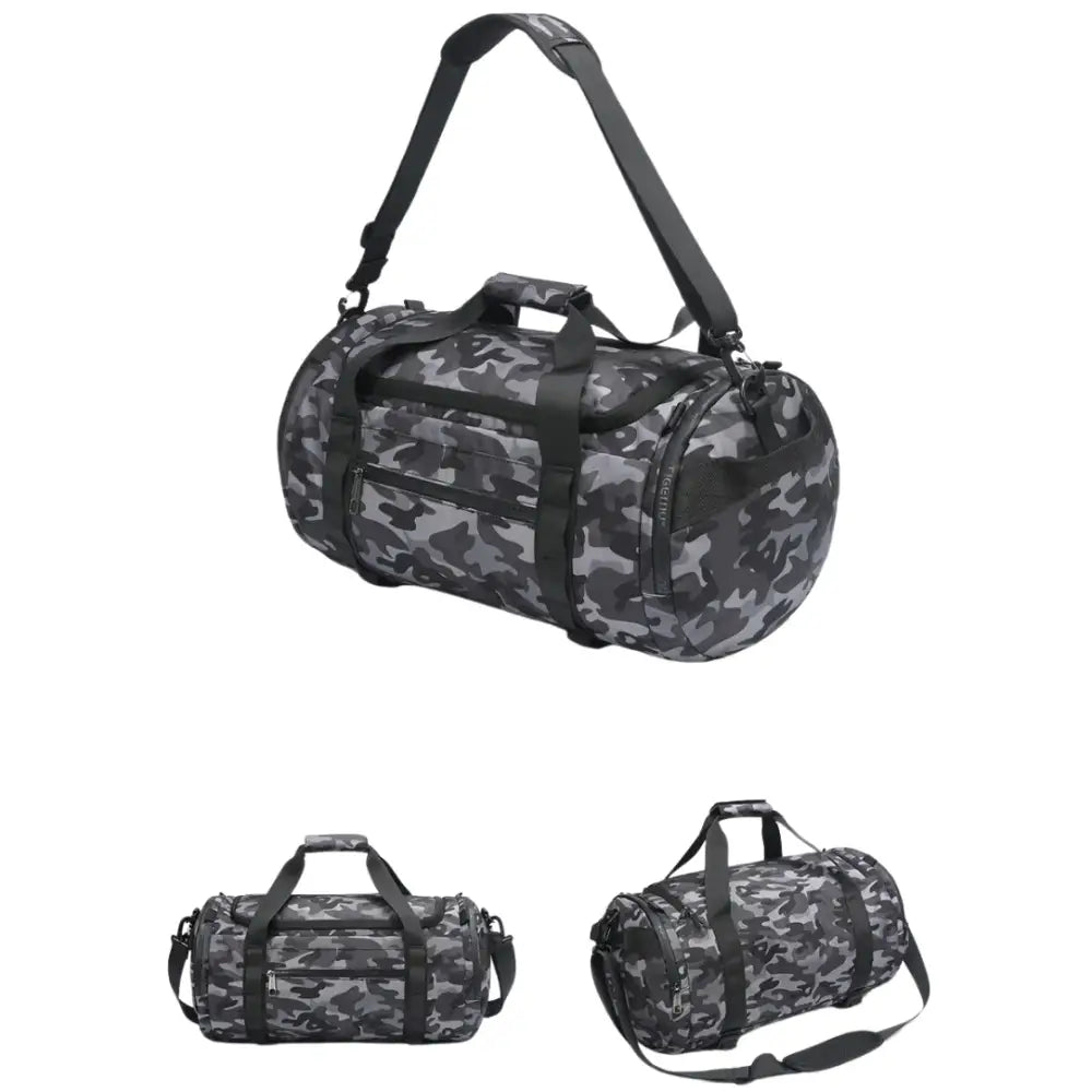 Sac de sport camouflage avec bandoulière.