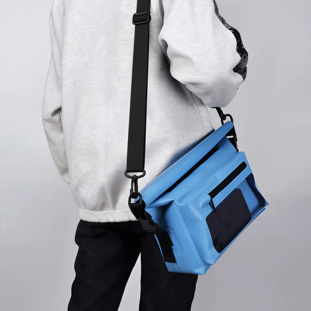 Sac à bandoulière étanche Aqua X avec fermeture roll-top, sac messenger bleu noir