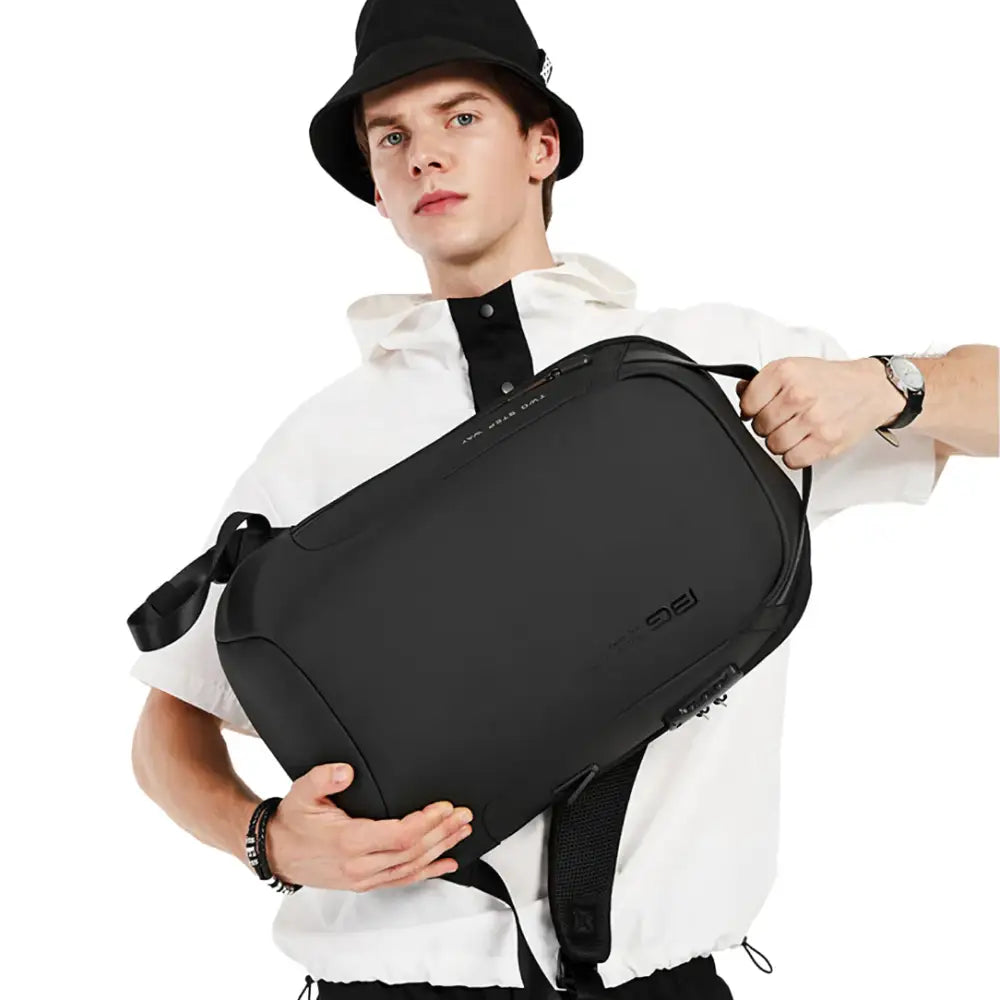 Sac à dos anti pickpocket SecurePack I avec bandoulière noire et design sécurisé