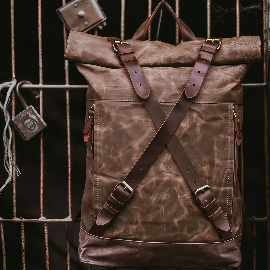 Sac à dos baroudeur Nomad en toile marron avec rouleau fermeture