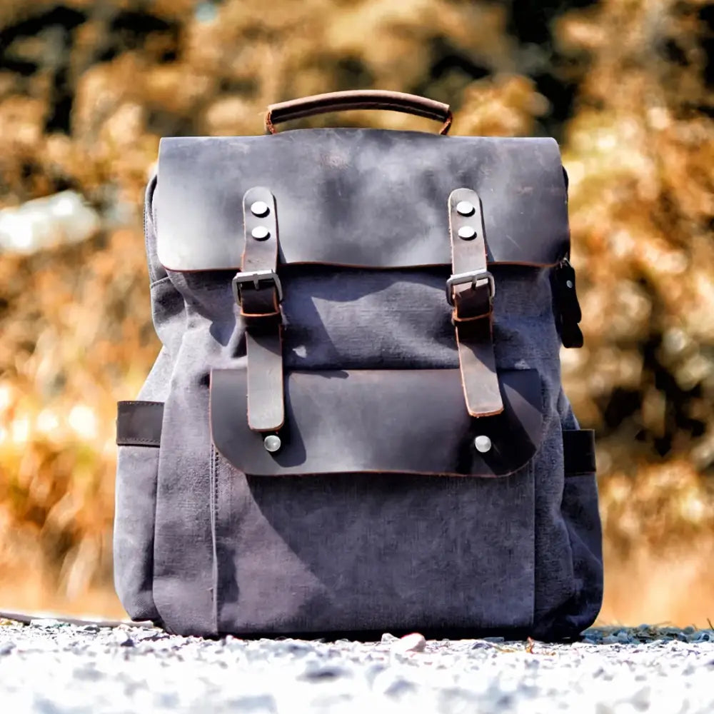 Sac à dos en cuir vintage et toile pour un style élégant et durable