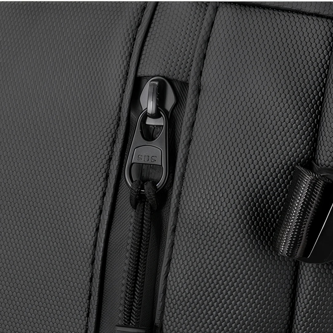 Zipper noir avec corde tressée sur le sac à dos étanche 25L roll top Tango