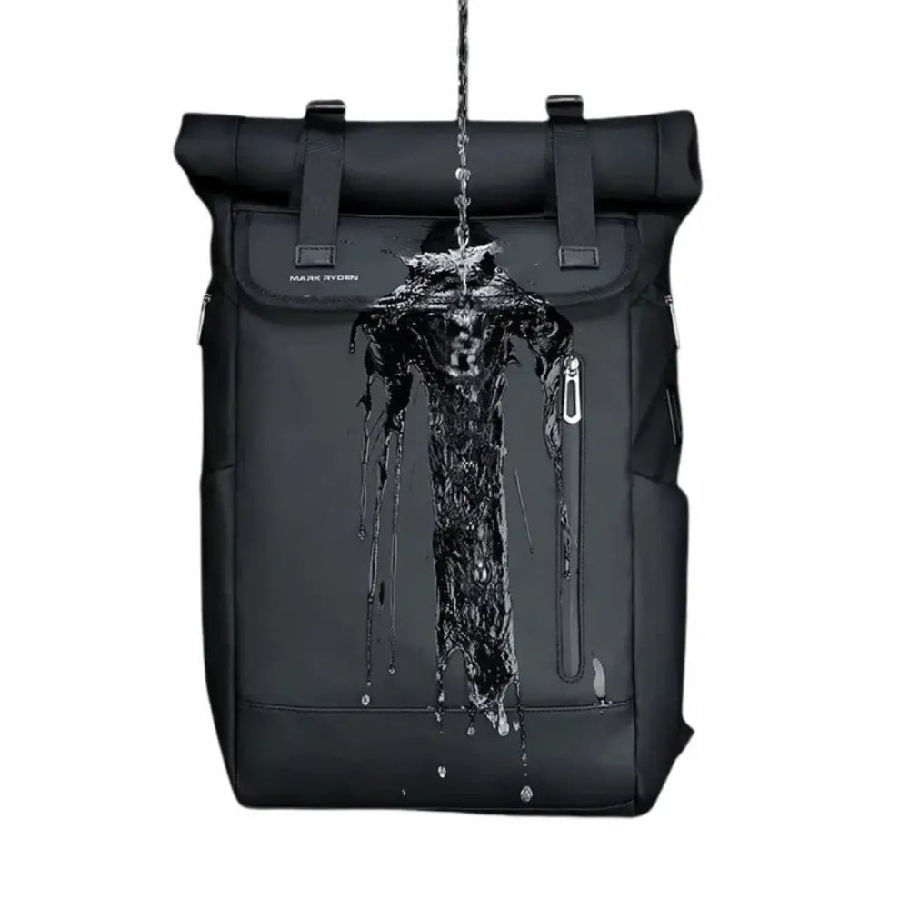 Sac à dos noir imperméable à roulettes.