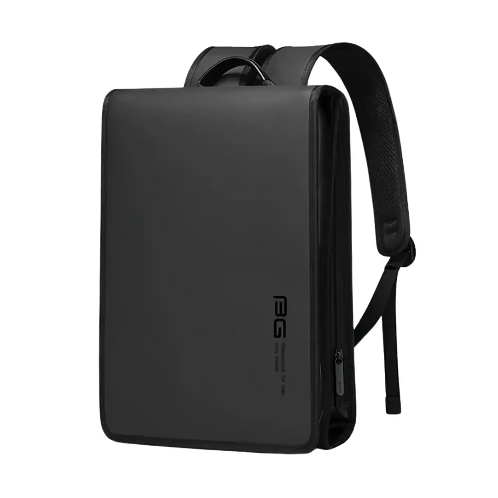 Sac à dos noir élégant avec bretelles rembourrées.