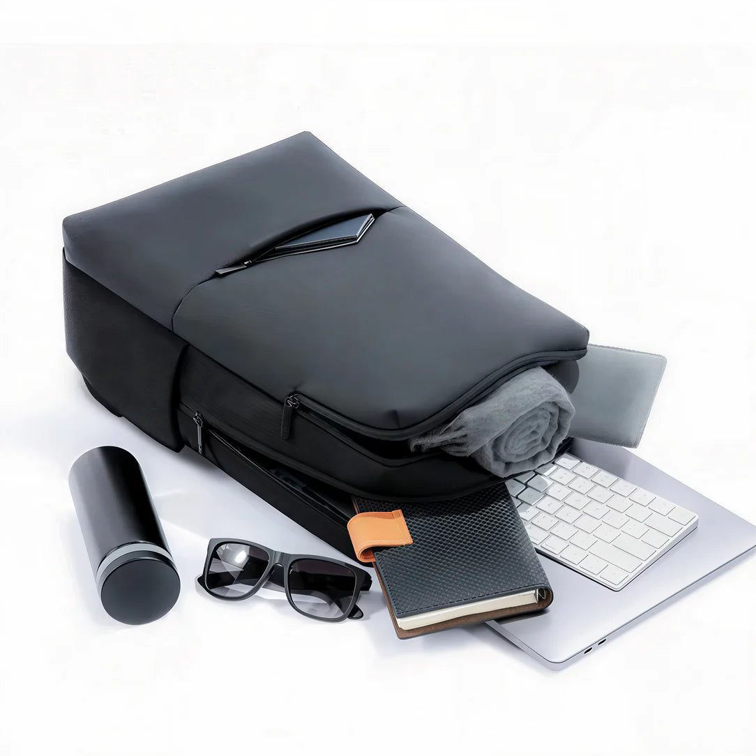 Sac à dos femme léger pour PC laptiva air avec accessoires noirs ouverts