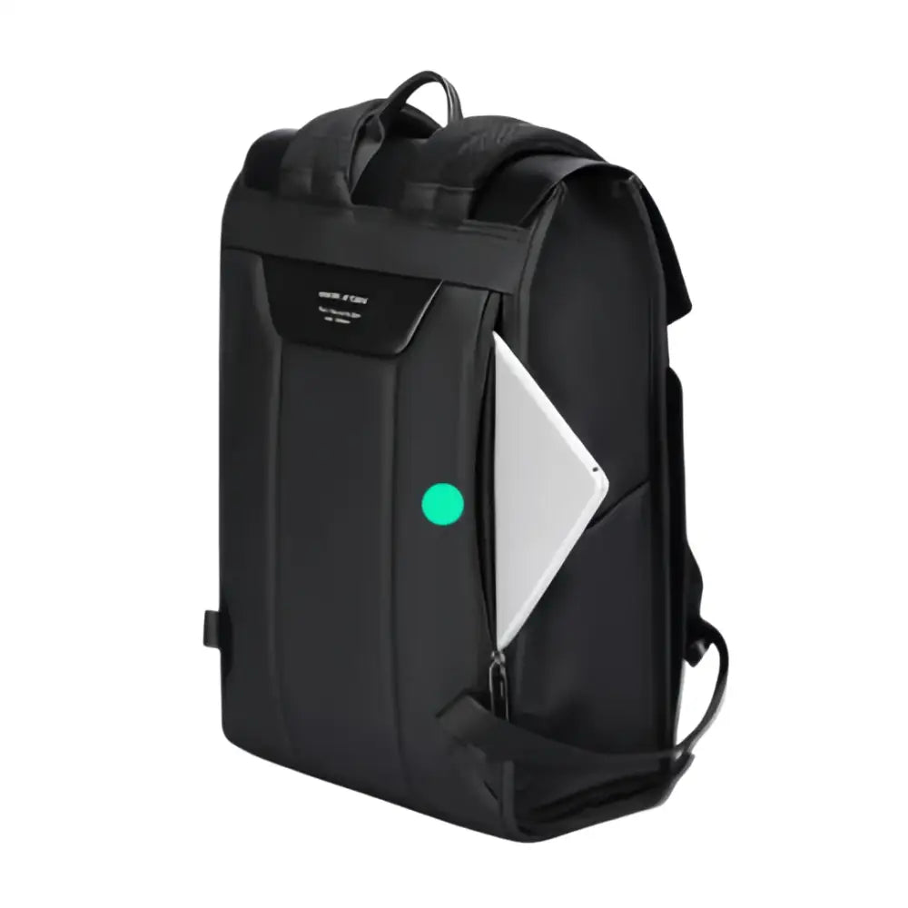 Sac à dos noir avec tablette.