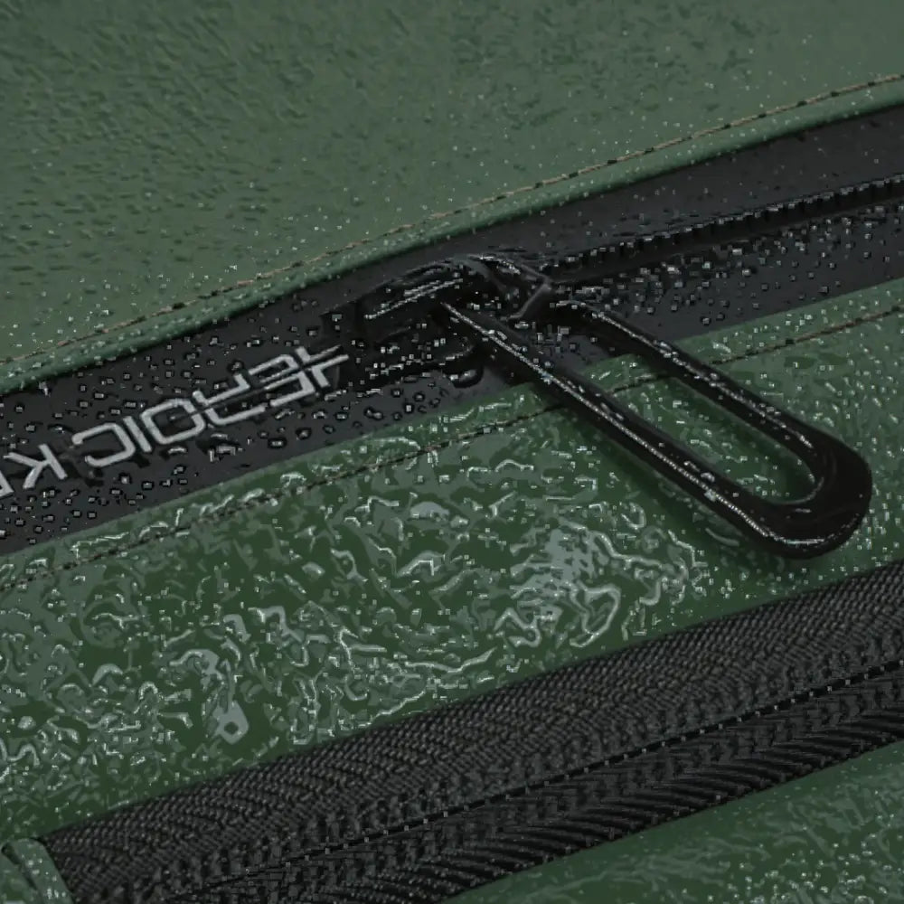 Sac à dos ordinateur 14 pouces Aéro I en cuir vert imperméable avec fermeture éclair noire