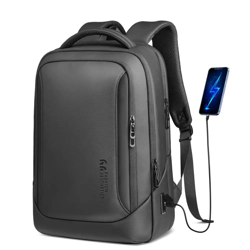 Sac à dos noir avec chargeur de téléphone.