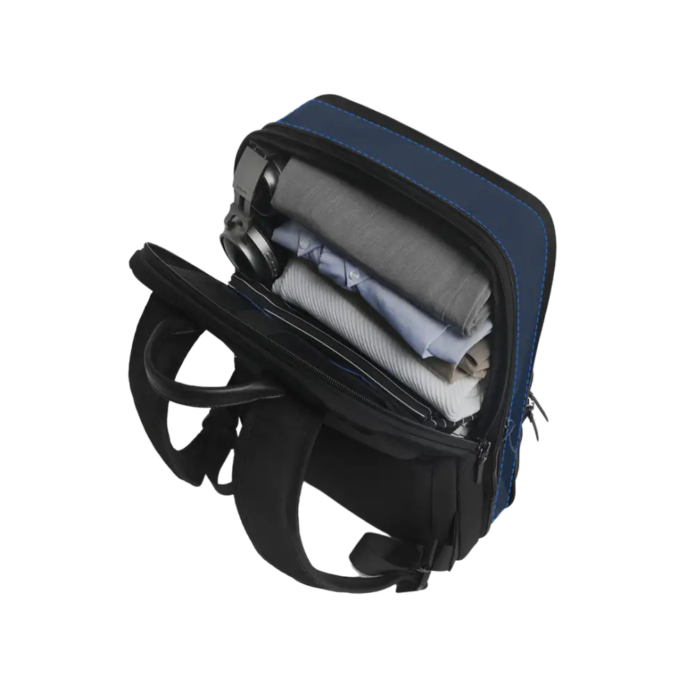 Sac à dos ordinateur professionnel bleu ouvert avec vêtements pour le travail