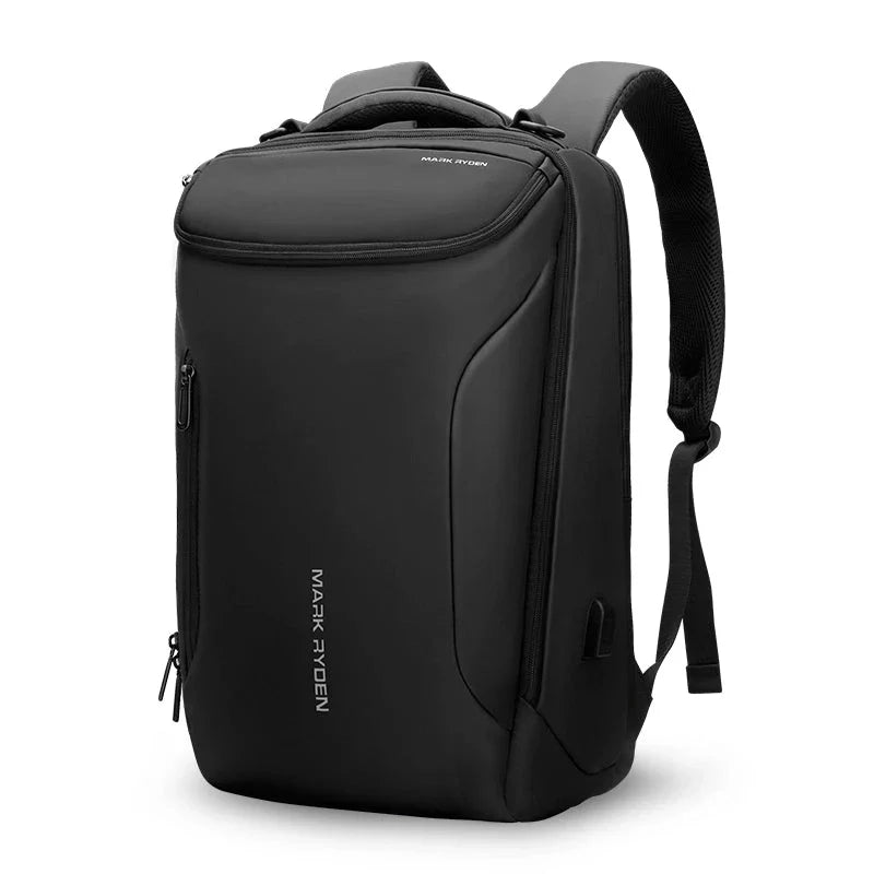 Sac à dos noir avec bretelles rembourrées.