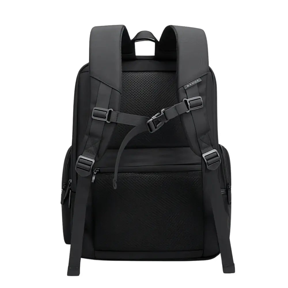 Sac à dos noir avec bretelles réglables.