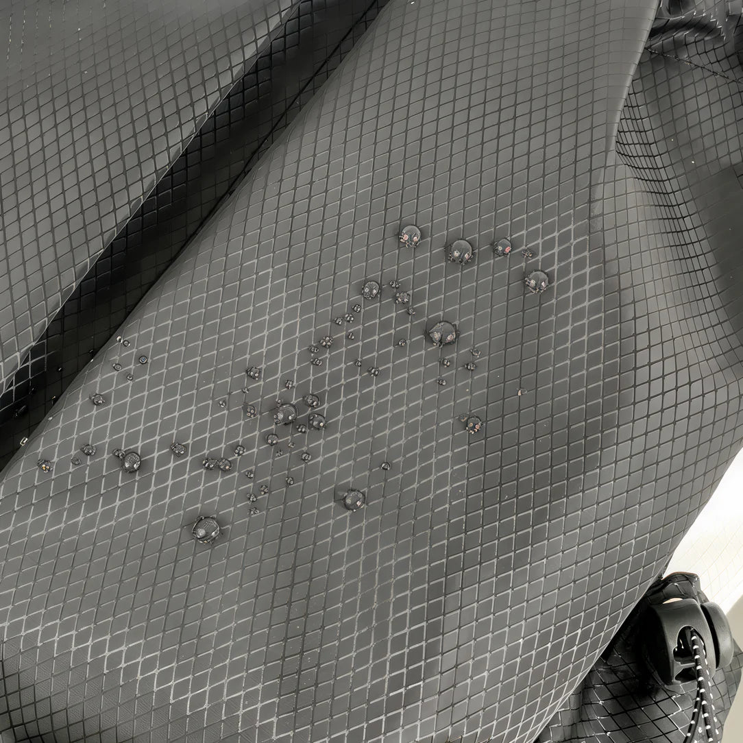Tissu noir déperlant en motif diamant pour Sac à dos roll top de ville Xpac