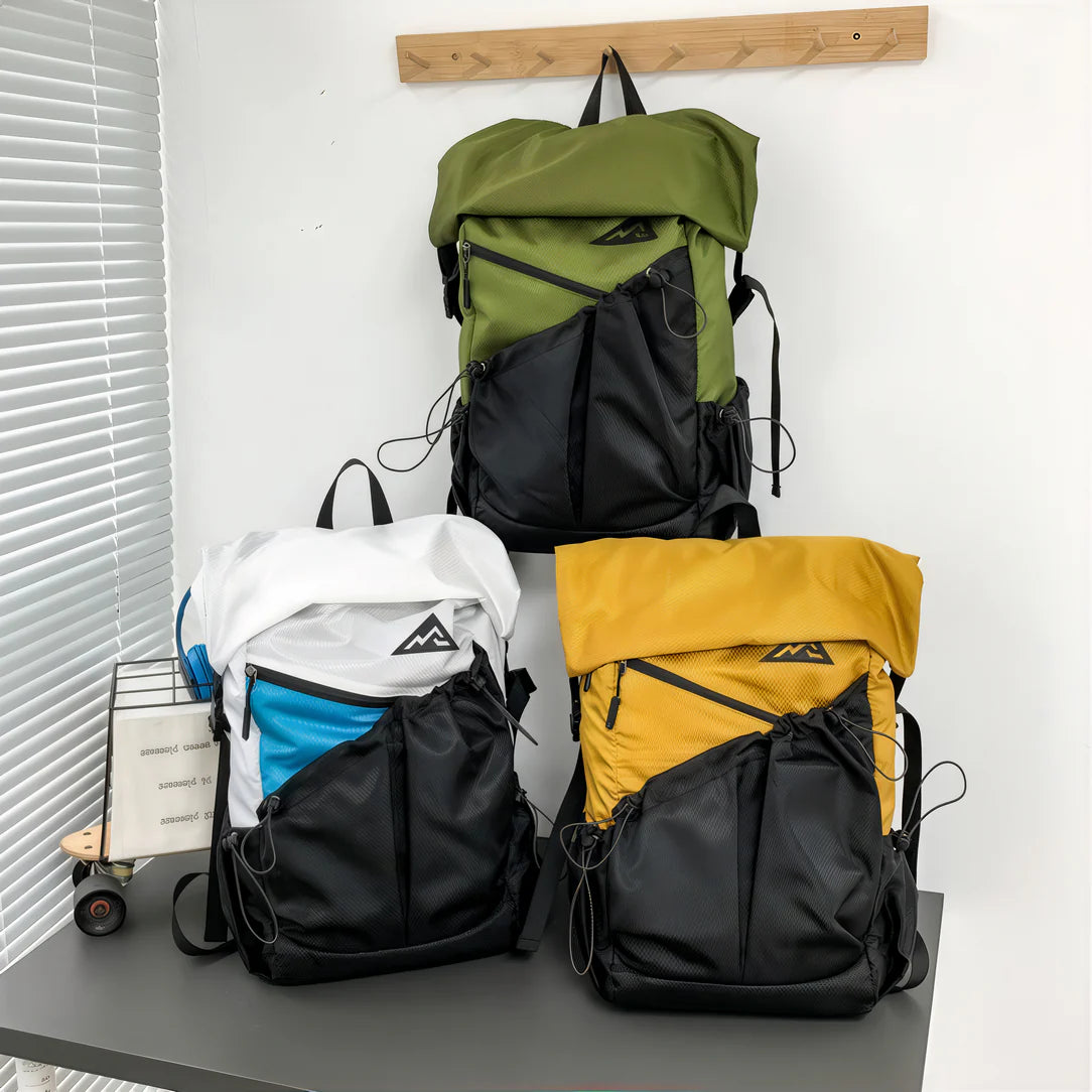 Trois sacs à dos roll top de ville Xpac deux tons pour un style urbain