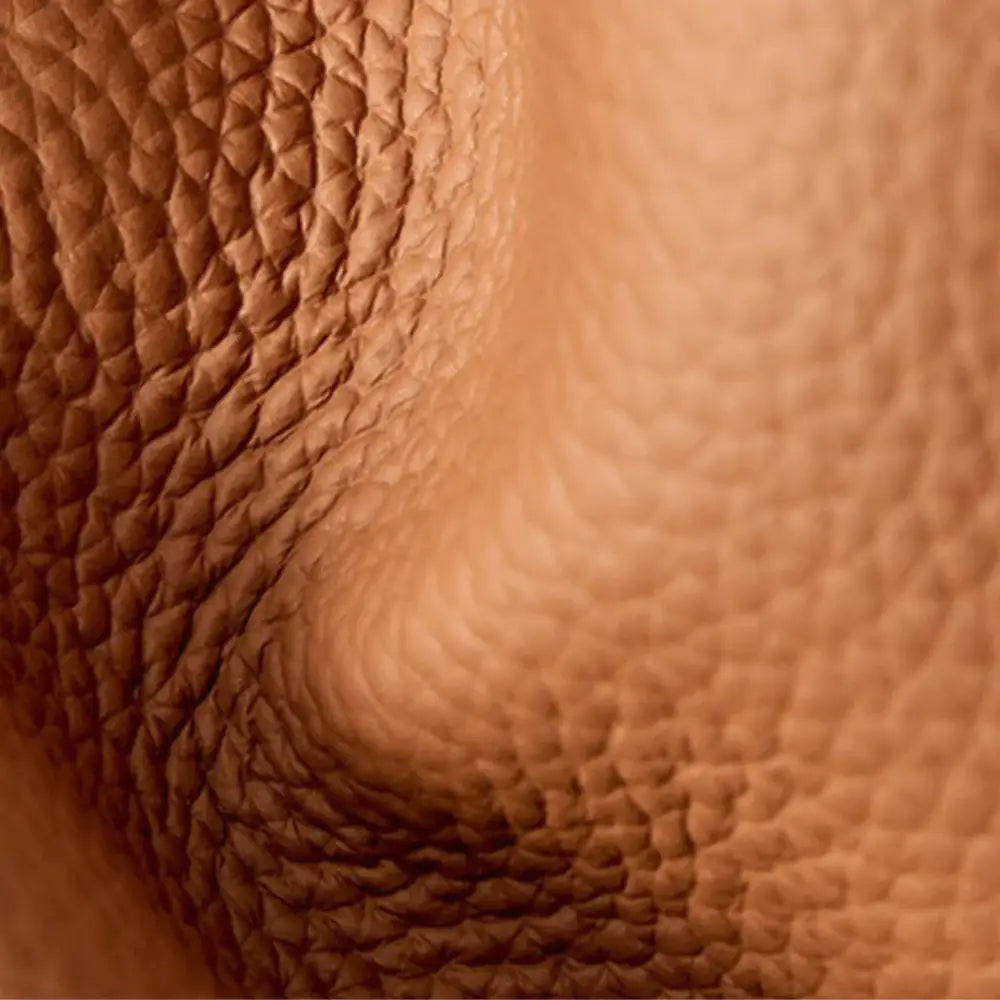 Sac à main bandoulière en cuir avec texture marron, élégant et durable