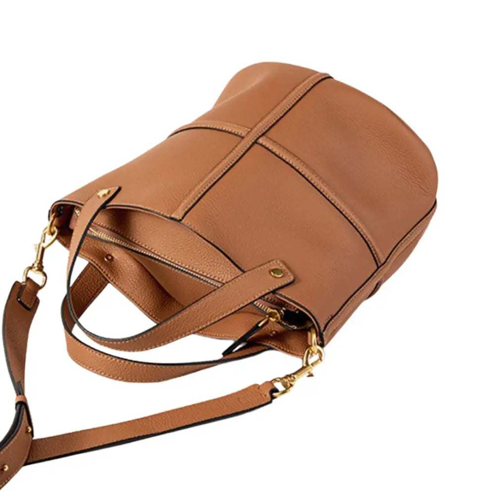 Sac à main bandoulière en cuir marron avec poignée et strap pour un style élégant