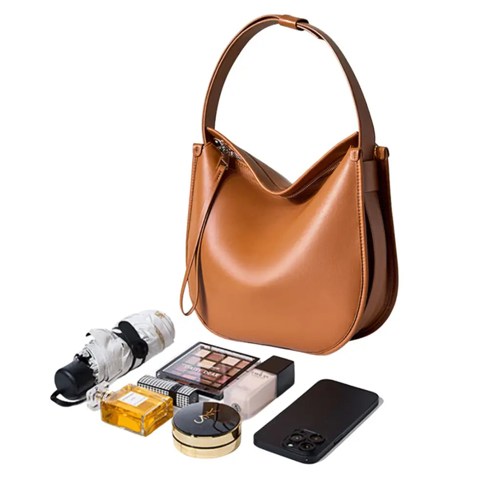 Sac à main chic en cuir marron à la mode, parfait pour un look main chic