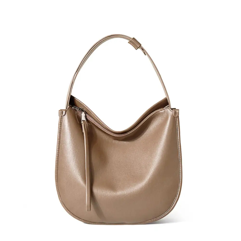 Sac à main chic en cuir taupe pour un look élégant et tendance