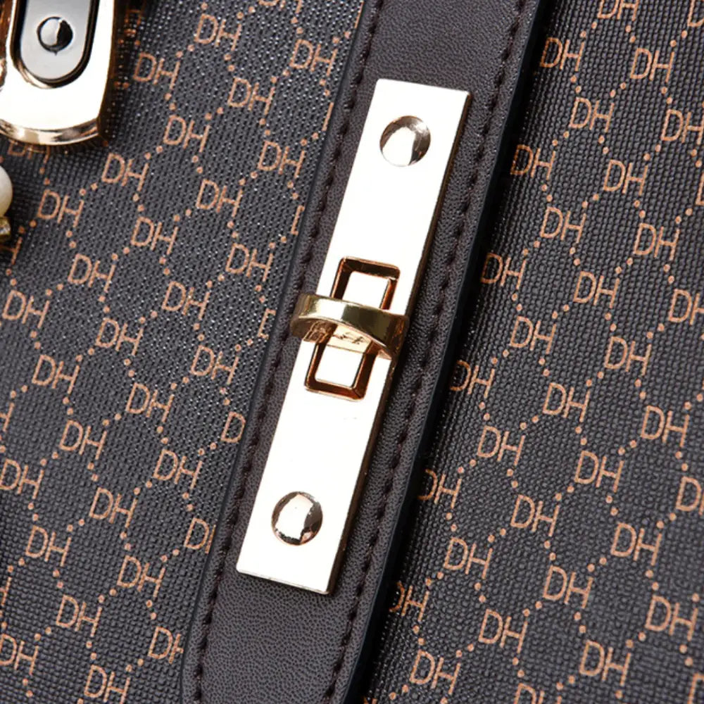 Sac à main classique Alya avec motif et détail en or, parfait pour un style élégant