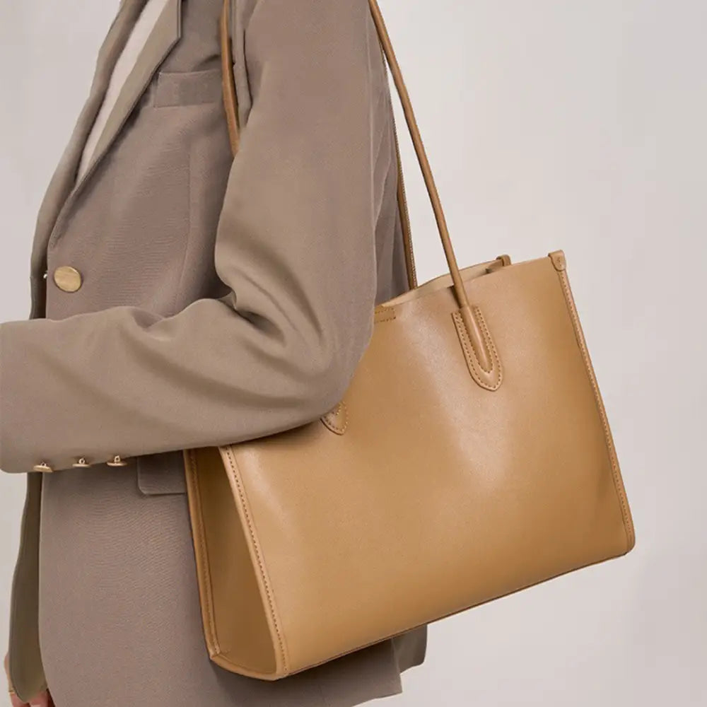 Sac à main d’été en cuir tan idéal pour un style élégant et pratique