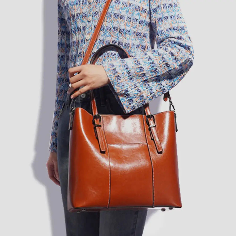 Sac à main porté épaule en cuir marron pour bureau et sorties - Eternal