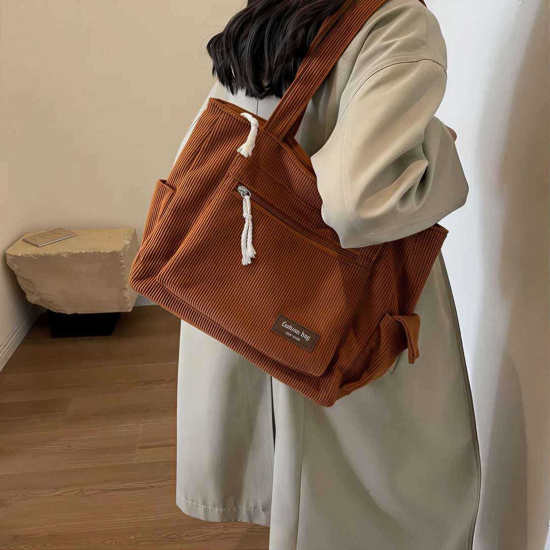 Sac besace en velours côtelé brun idéal pour un style chic et pratique