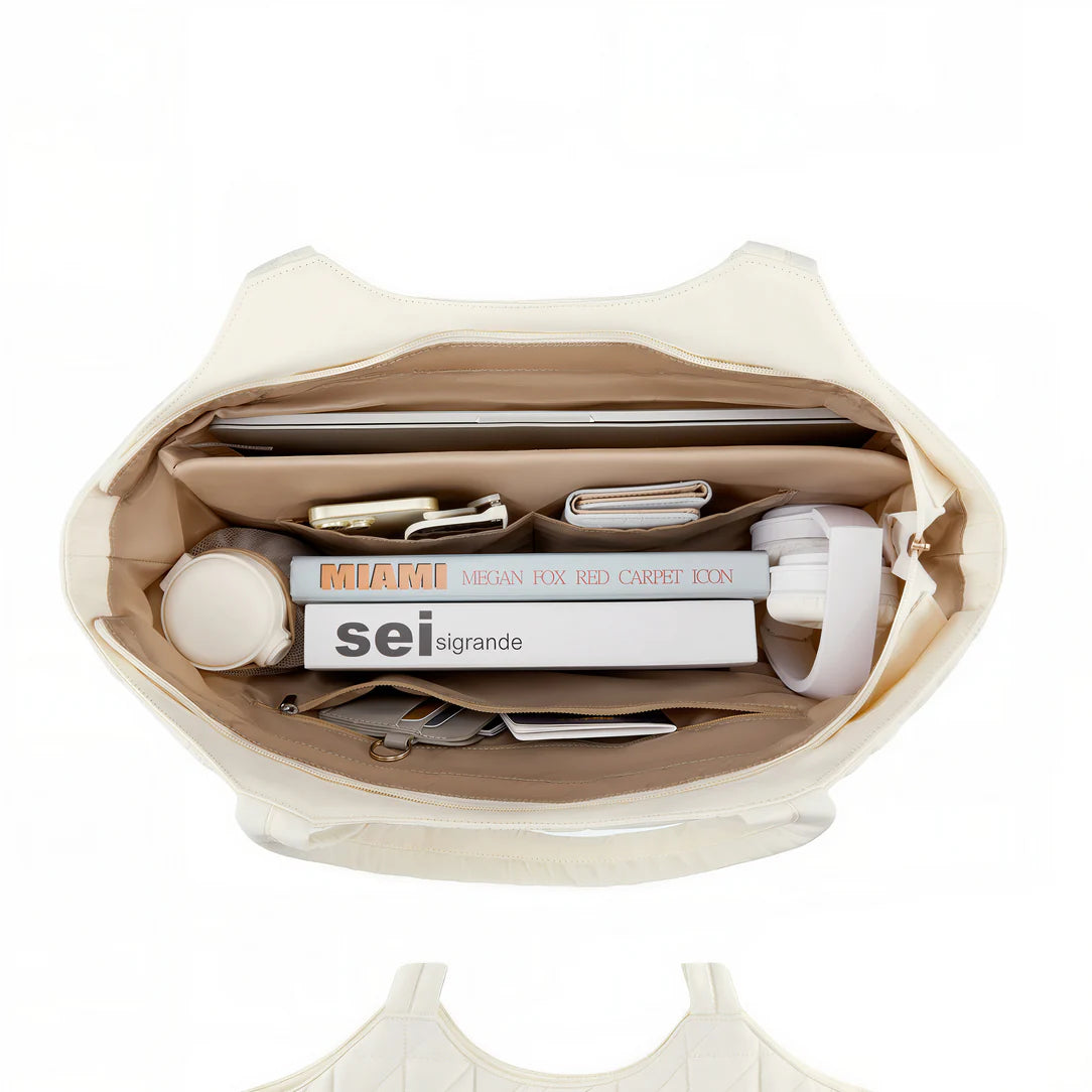 Sac cabas matelassée beige ouverte, élégant sac cabas pour wardrobe sophistiqué