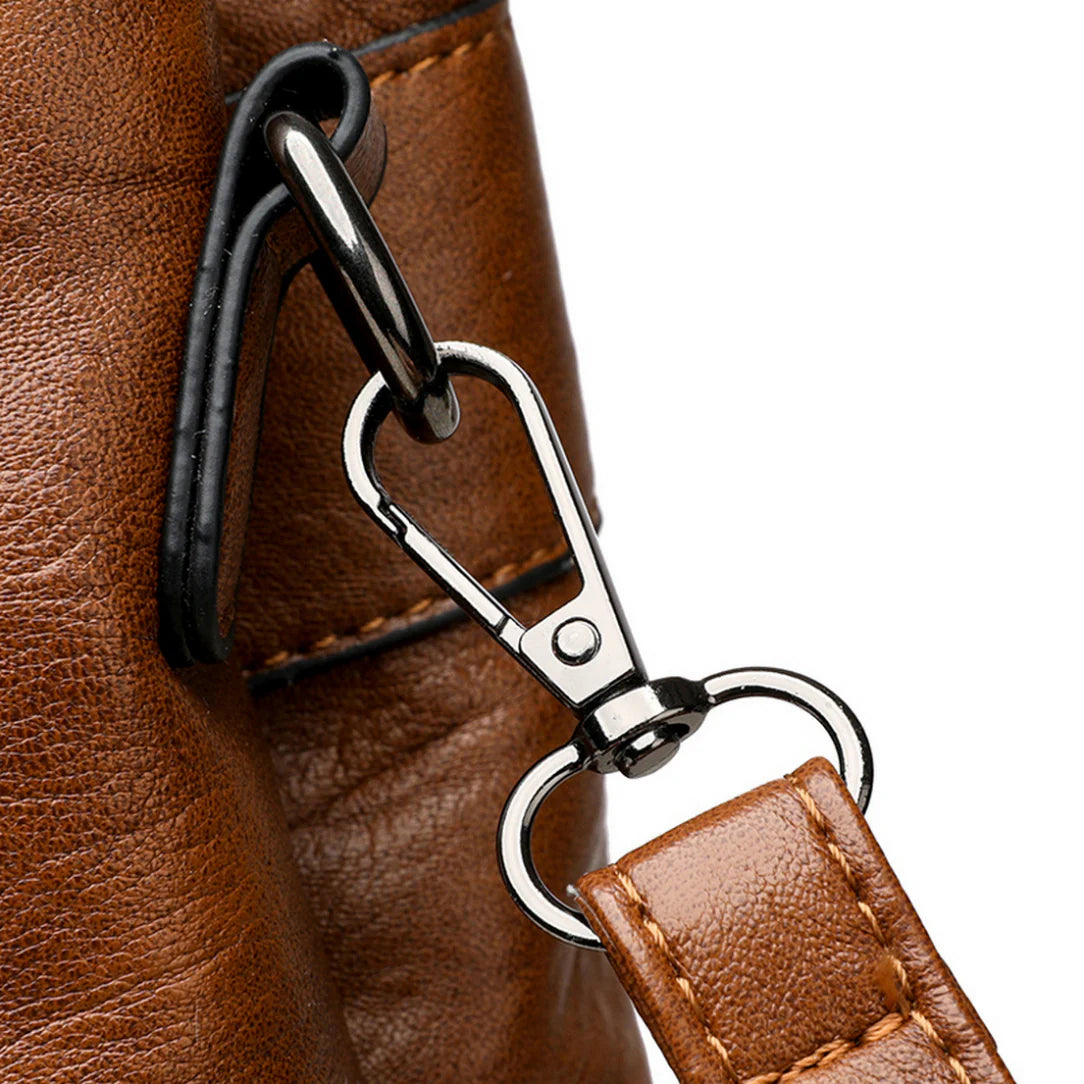 Sac de cour en cuir Vander avec sac en cuir brun et métal, style élégant et durable