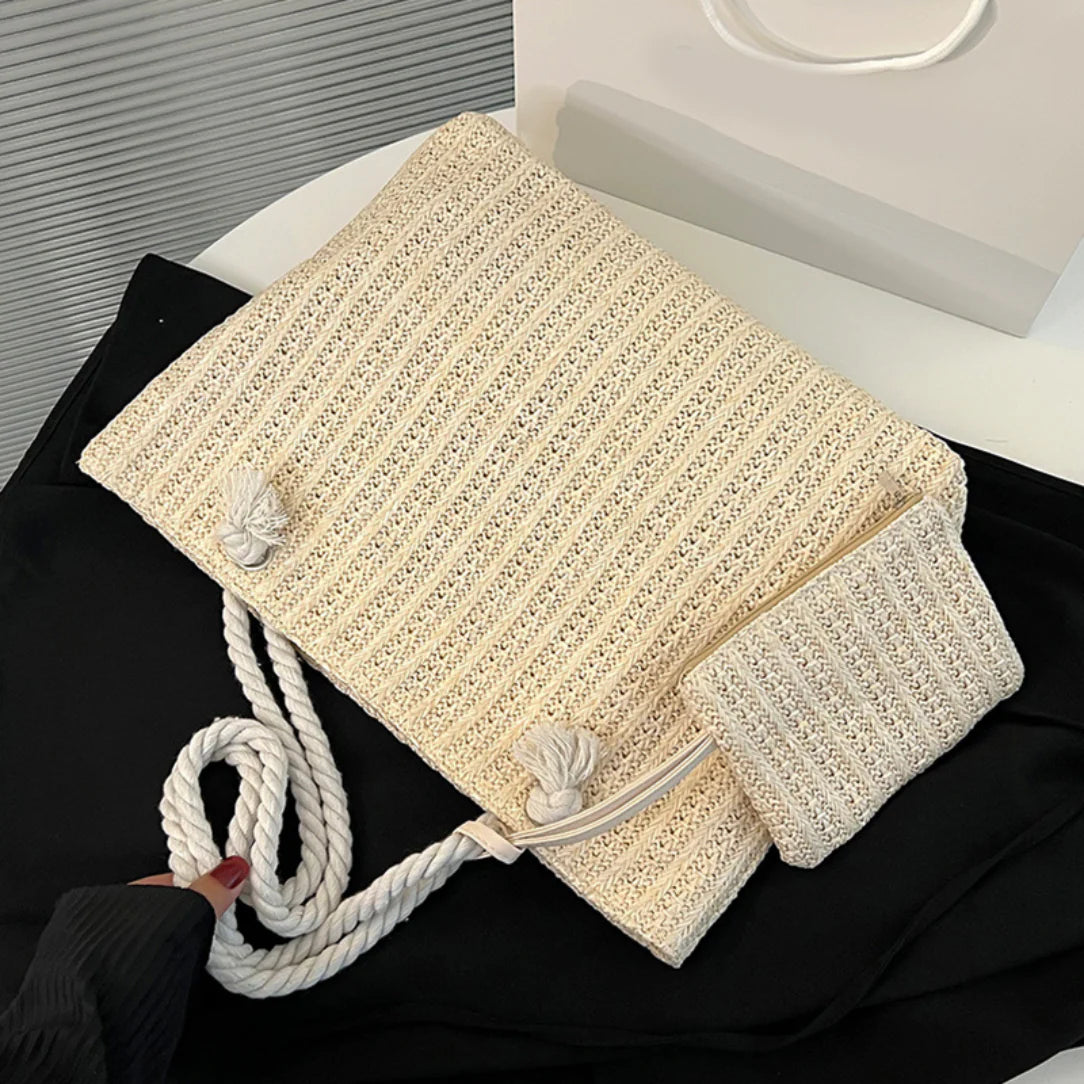 Sac de plage élégant Calypso en paille tissée avec pochette assortie