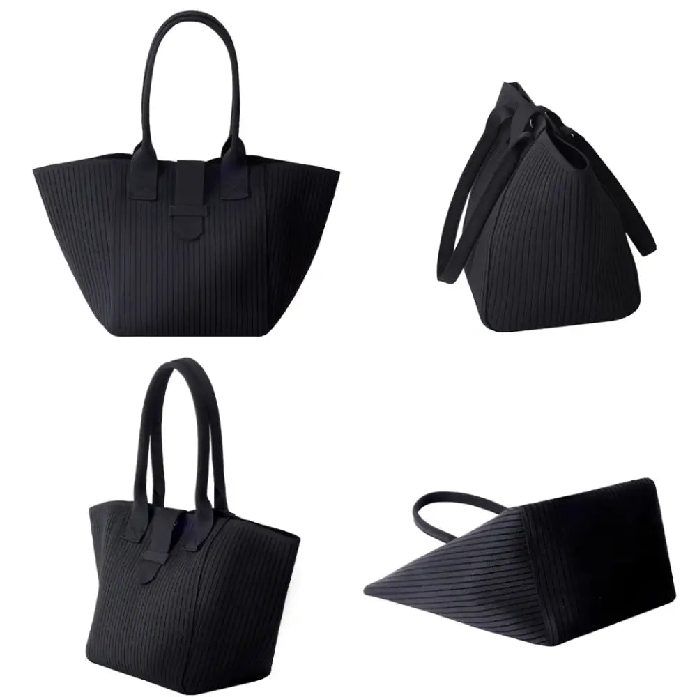 Quatre vues du sac de plage Brisa en tissu noir avec pochettes, idéal pour crème solaire