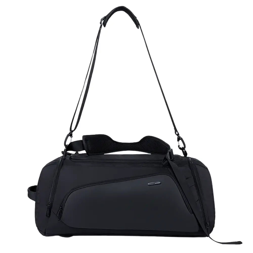 Sac de sport noir avec bandoulière.
