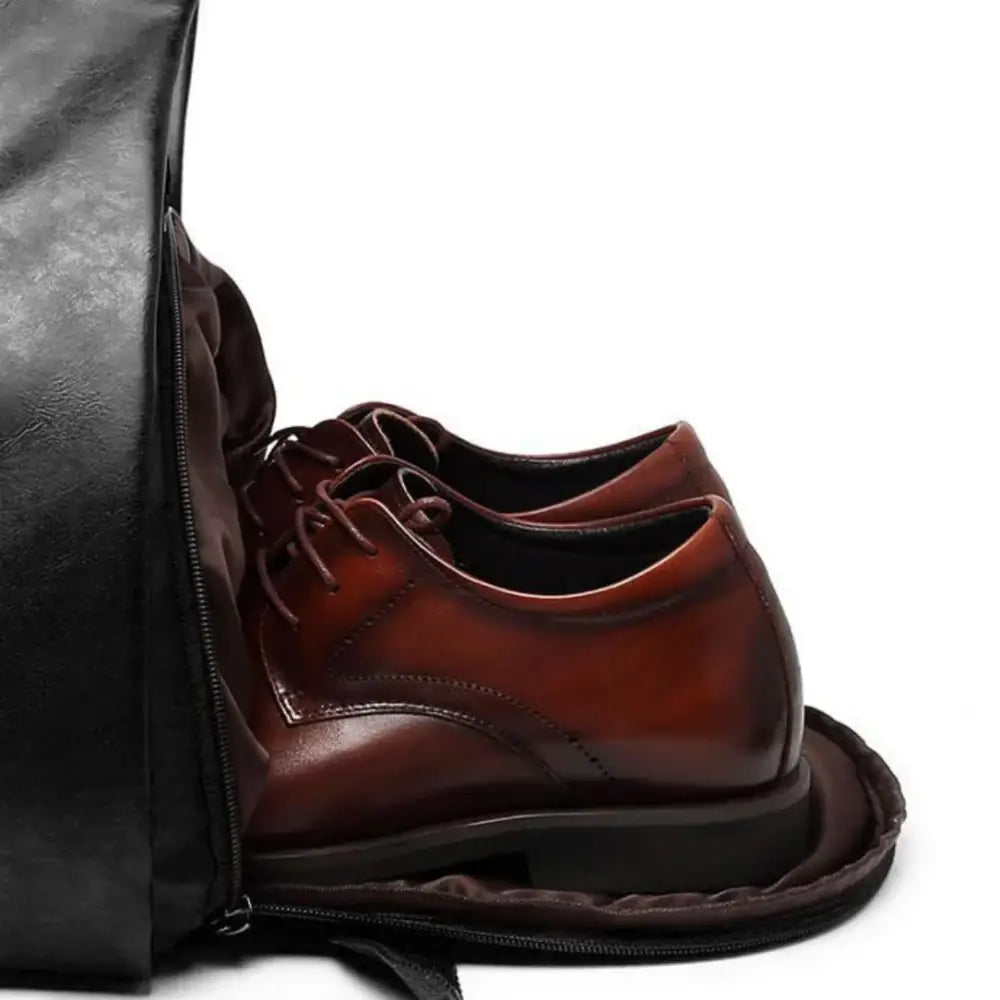 Chaussures en cuir pour homme dans un sac de voyage Baltan