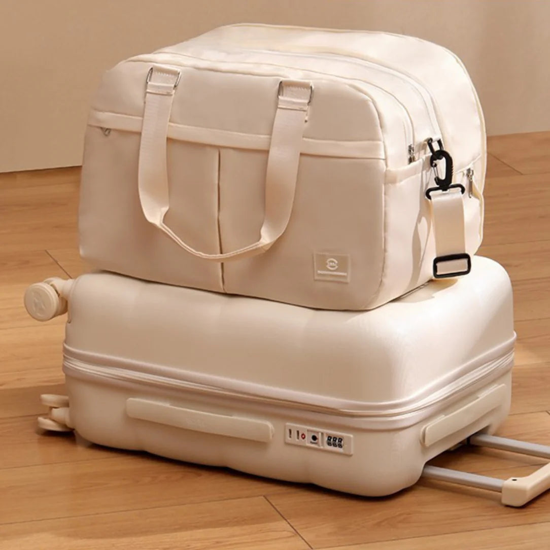 Luggage beige extensible Mobella valise souple pour voyager avec style