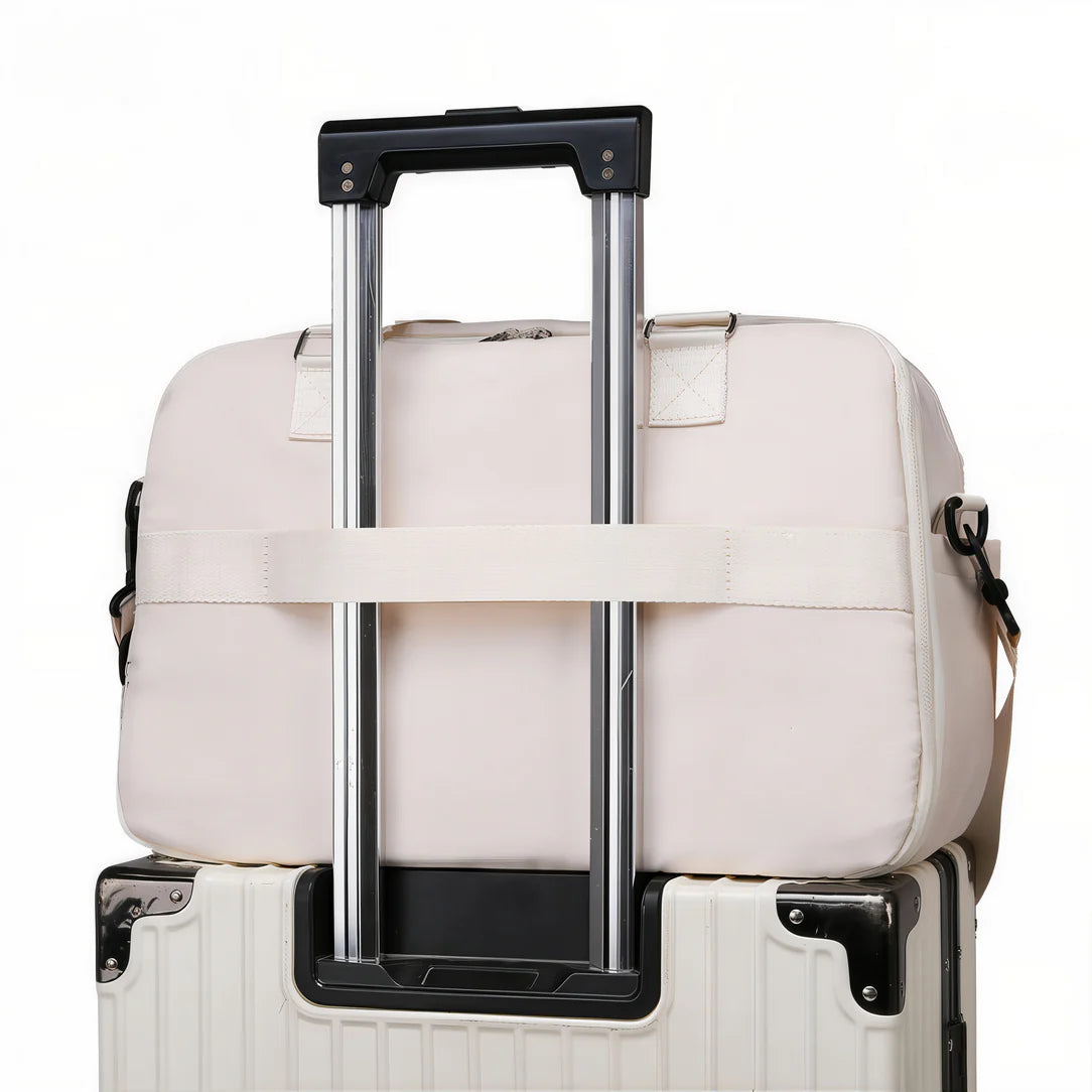 Beige duffel bag sur valise souple extensible Mobella pour voyage