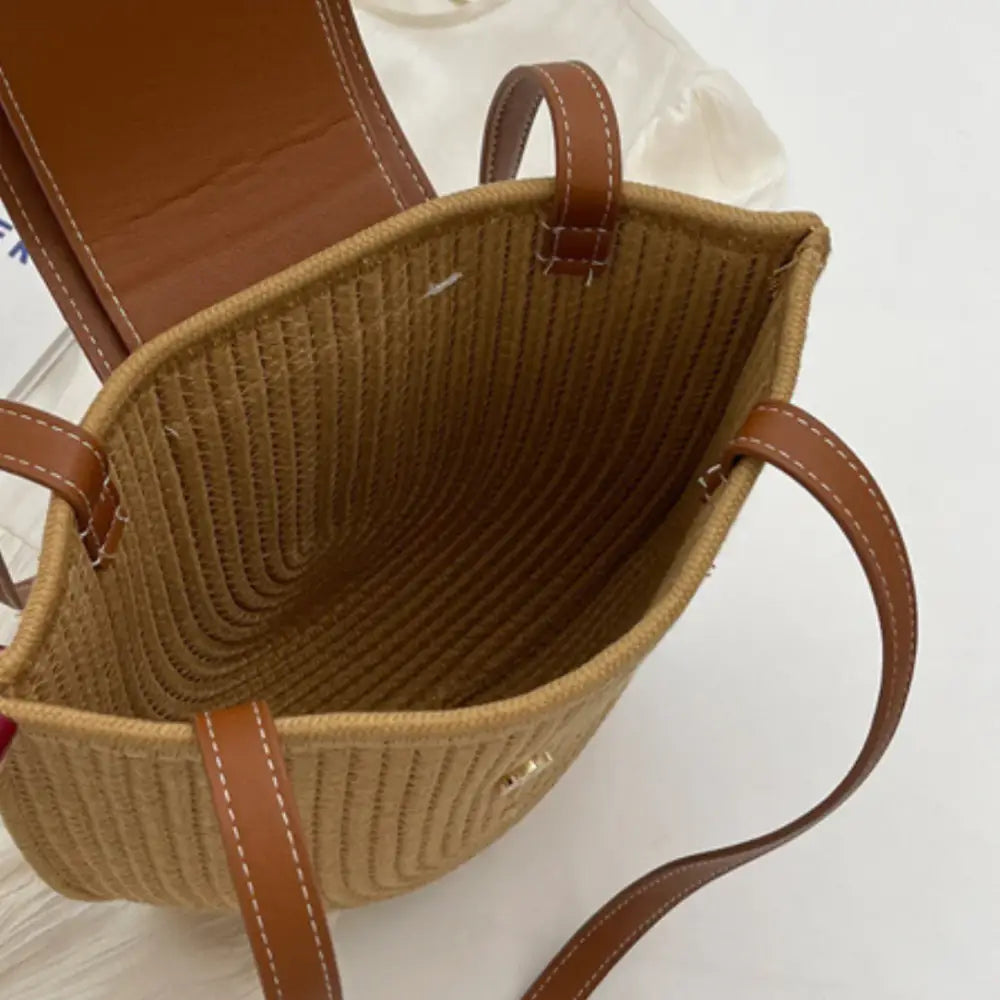 Sac demi lune de plage Luna avec sac demi lune en paille tressée et poignées en cuir marron
