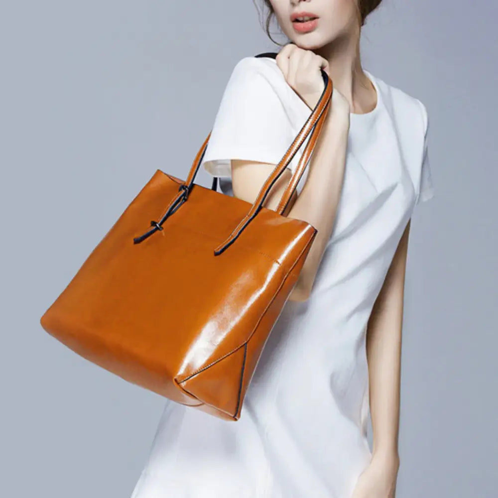 Sac fourre-tout femme en cuir marron pour un style élégant et pratique