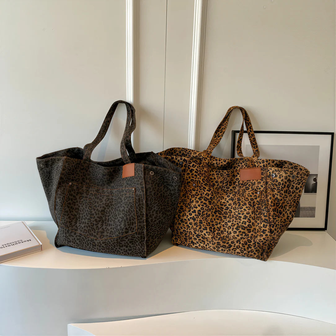 Deux sacs fourre-tout léopard pour un style tendance et pratique