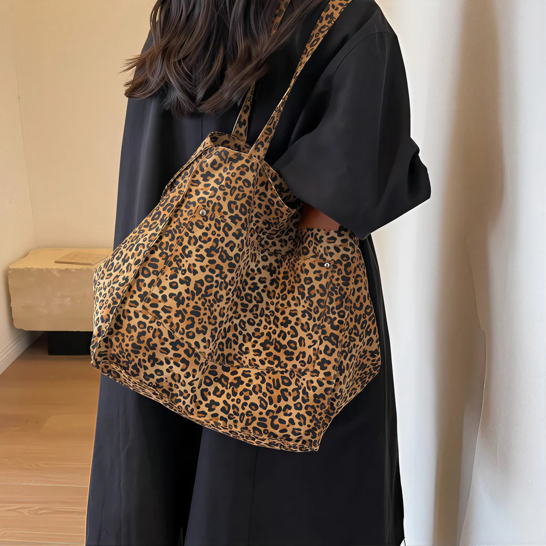 Sac fourre-tout léopard en toile imprimée pour un look mode élégant et sauvage