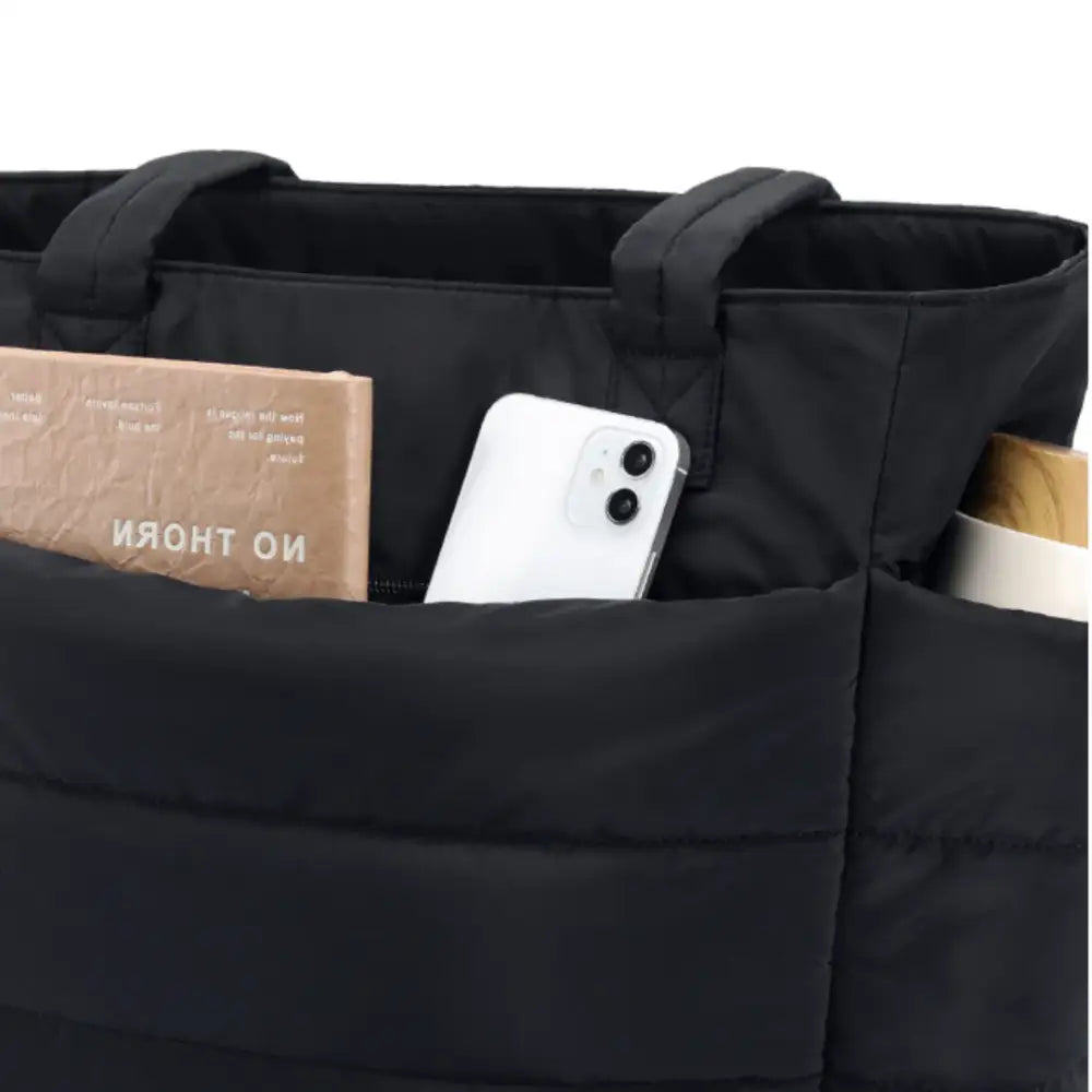 Sac fourre souple Lily en cuir noir avec quilting, parfait pour un style élégant