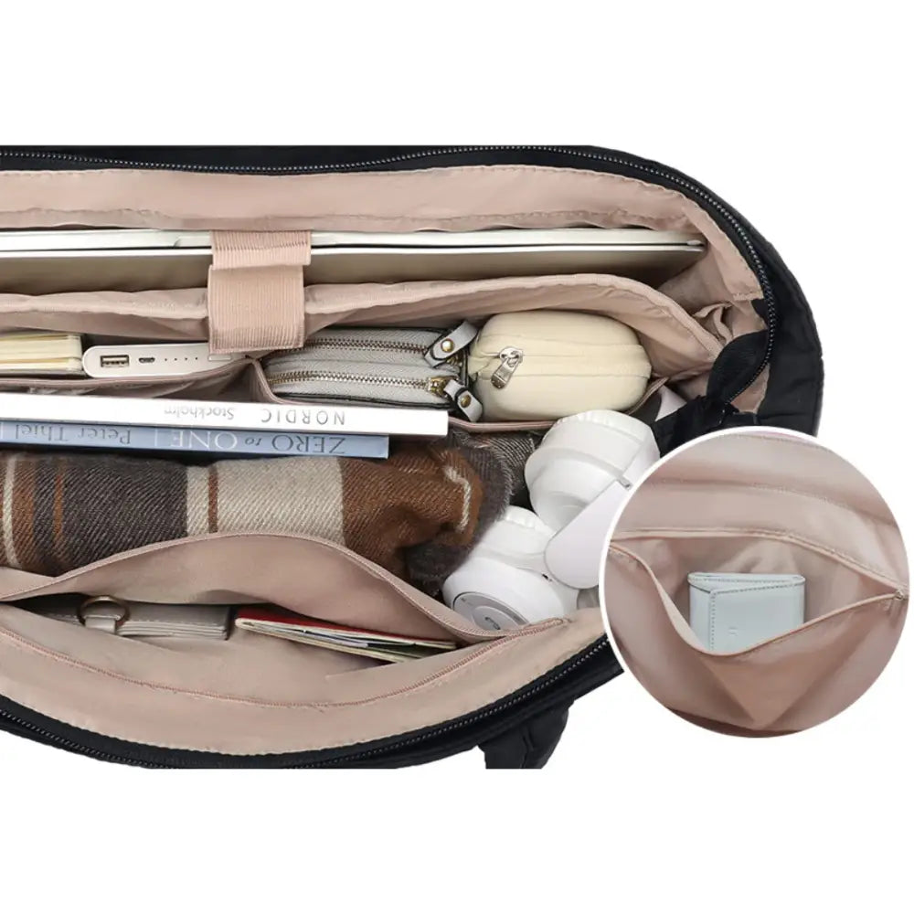 Sac fourre souple Lily ouvert avec intérieur beige, idéal pour tout transporter