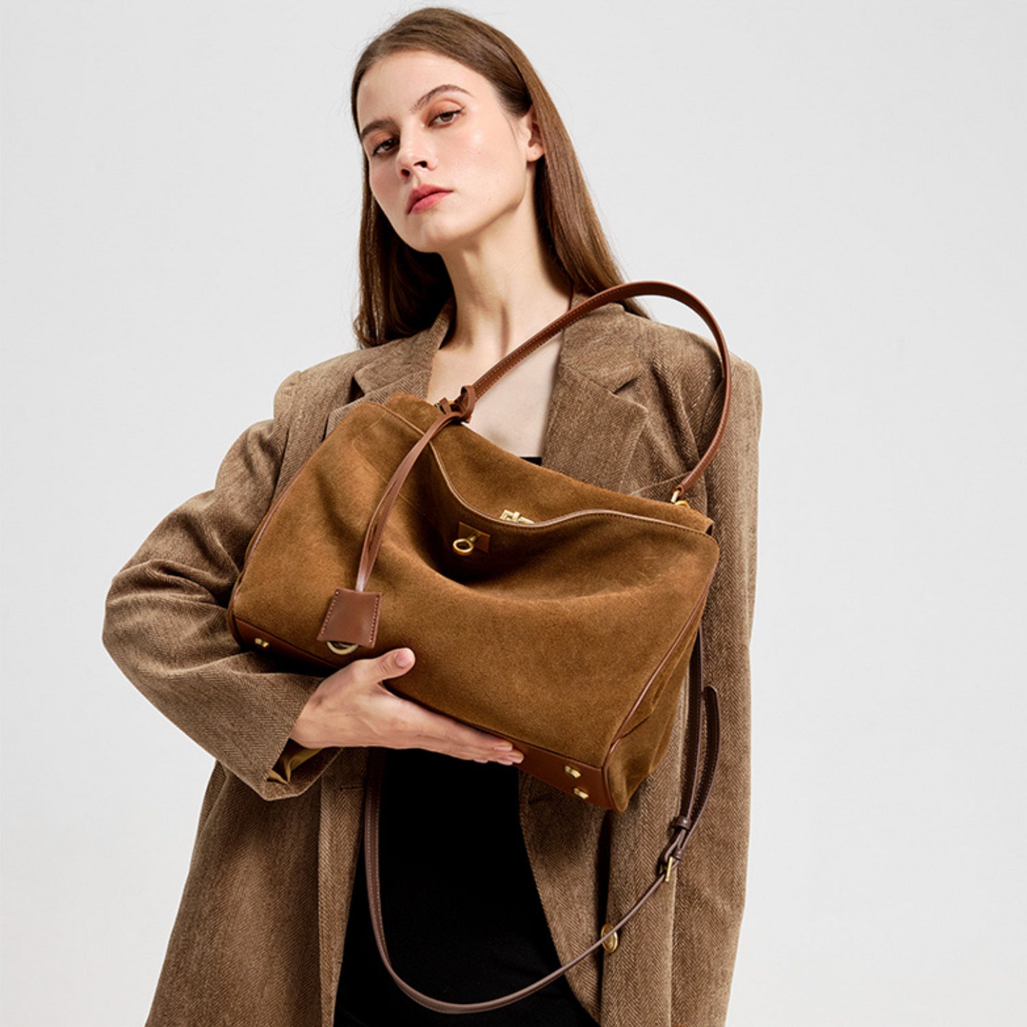 Sac à main de cours en daim souple à bandoulière – Capucine