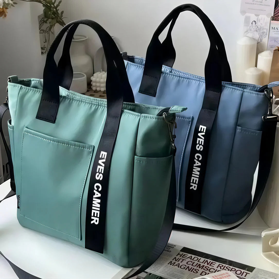 Deux sacs fourre-tout en nylon avec bandoulières noires pour femme Le Camier