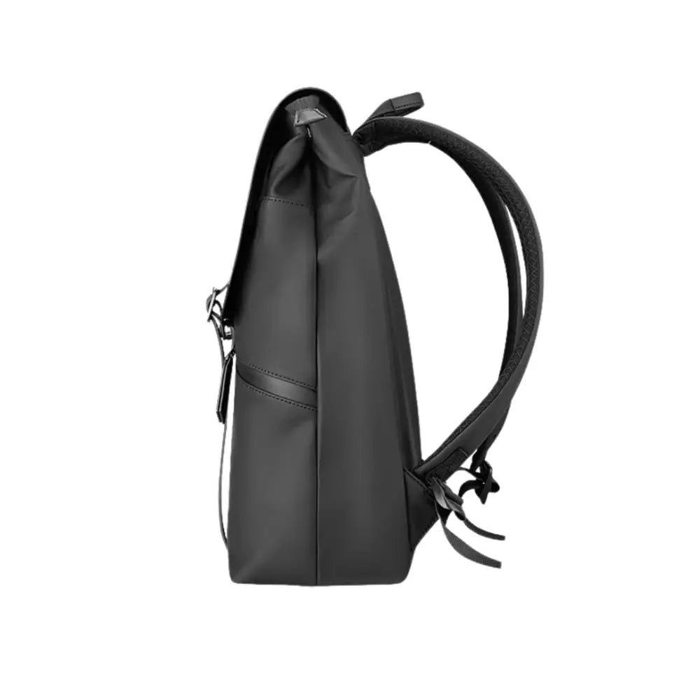 Sac à dos à roulettes noir.