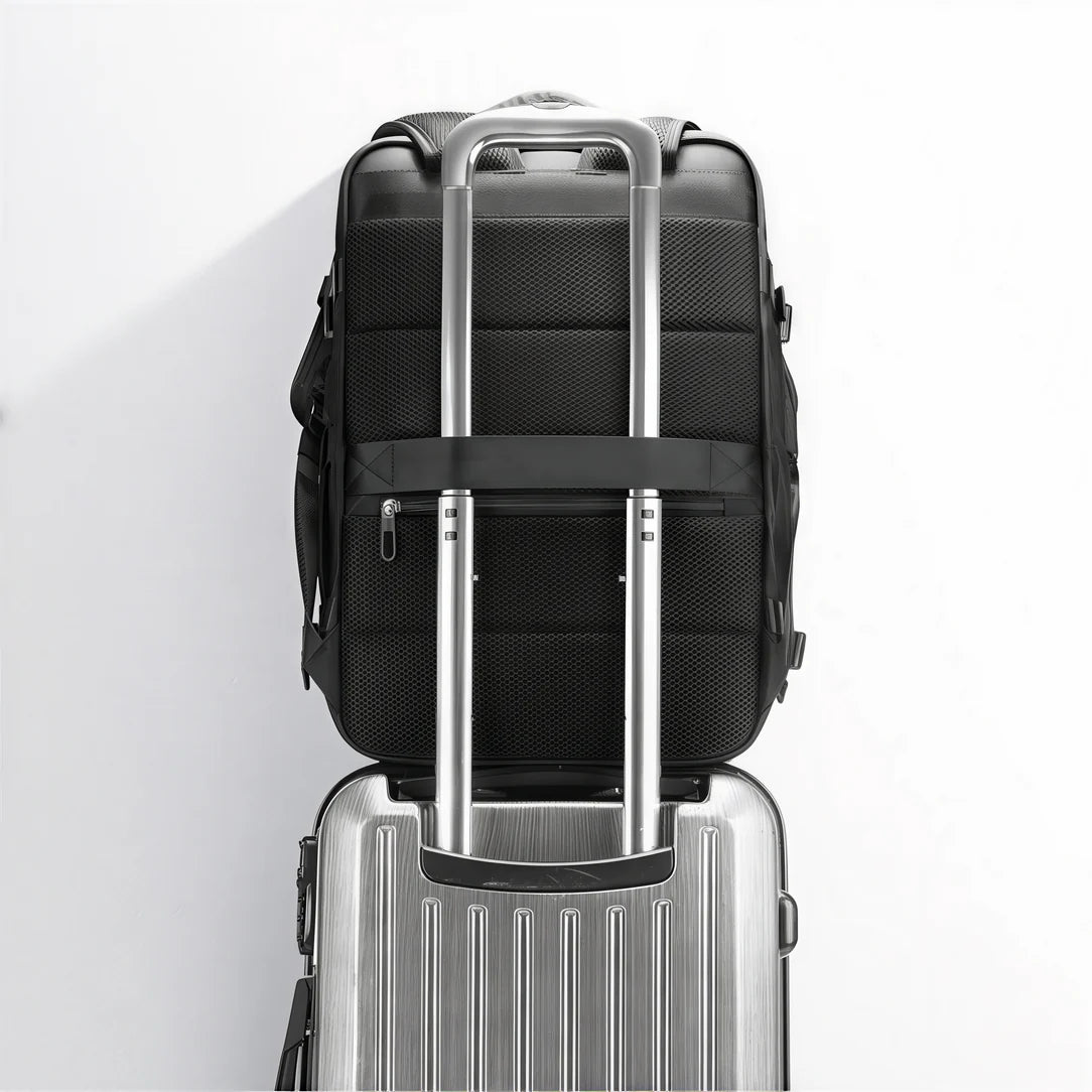 Sac à dos noir pour femme avec ordinateur sur valise argentée Neyrox II
