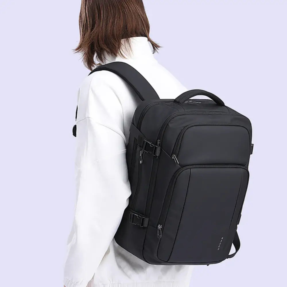 Sac à dos de voyage noir.