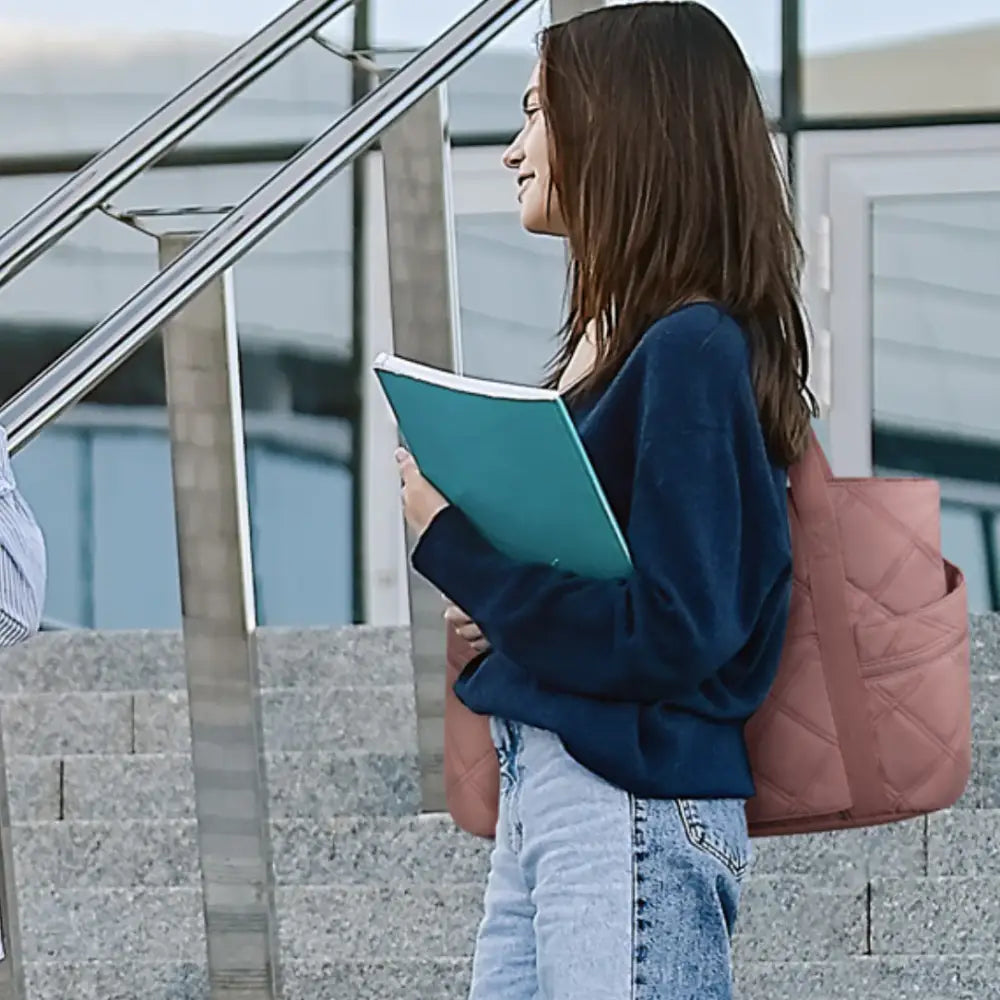 Grand sac à main cours Lecta avec sac à main matelassé élégant pour femme