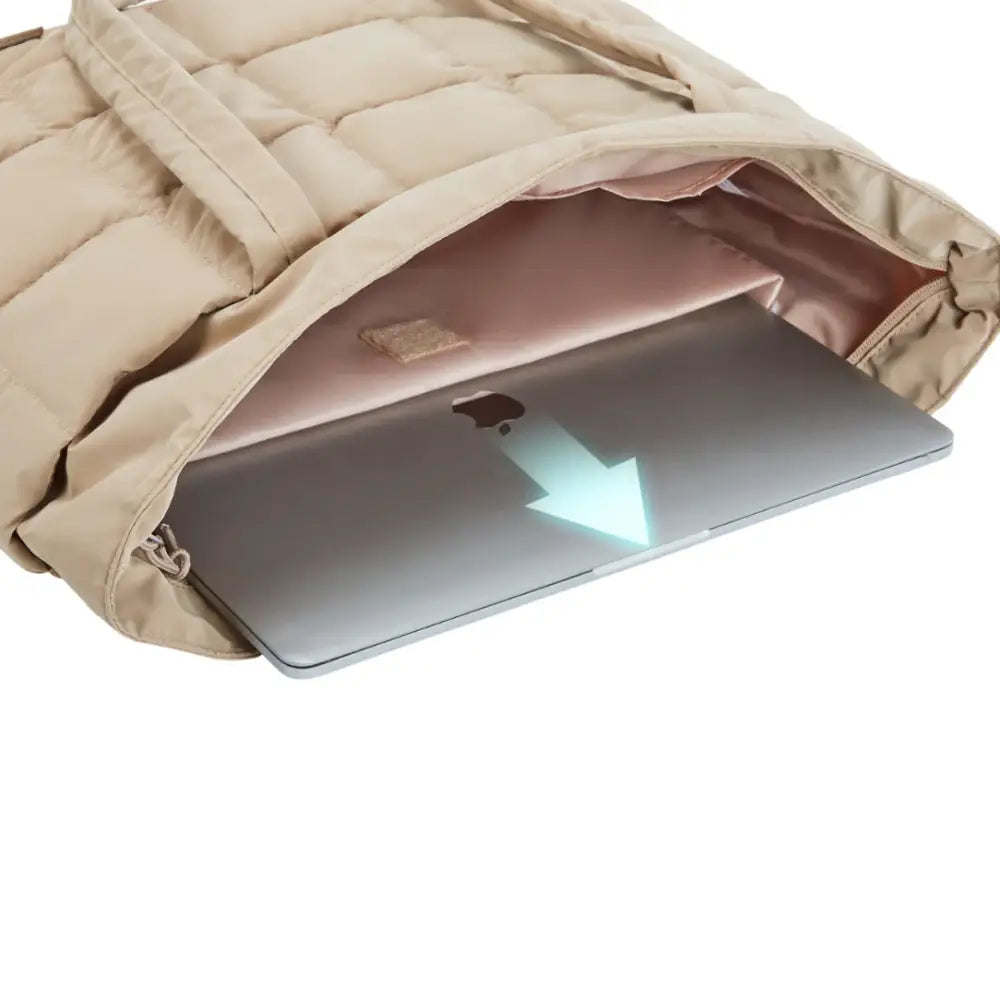 Grand sac fourre-tout Moka en beige matelassé avec ordinateur portable