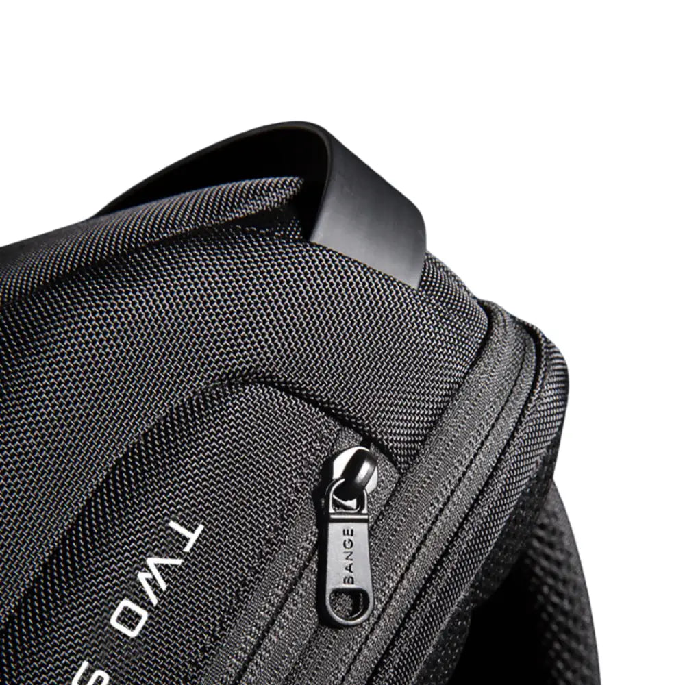 Sac à dos texturé noir.