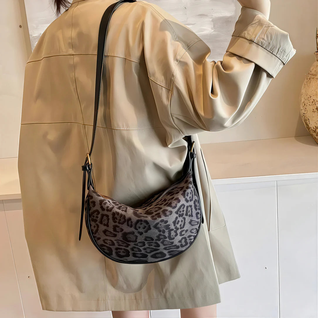 Sac à bandoulière léopard élégant avec motif léopard et format compact